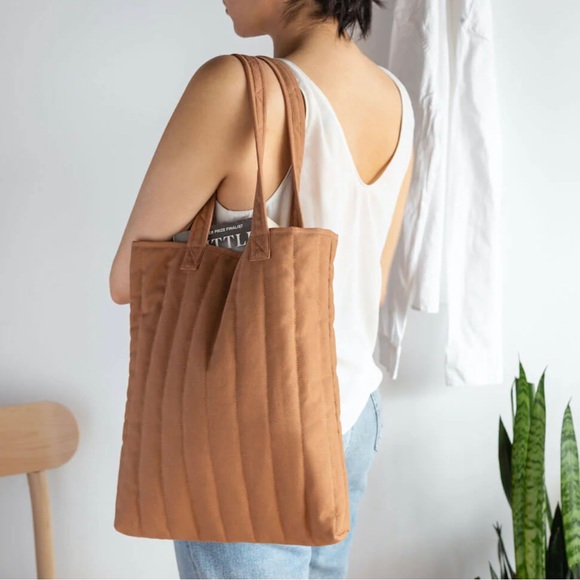 fluff Handbags - FLUF PUFFER TOTE IN NUTMEG